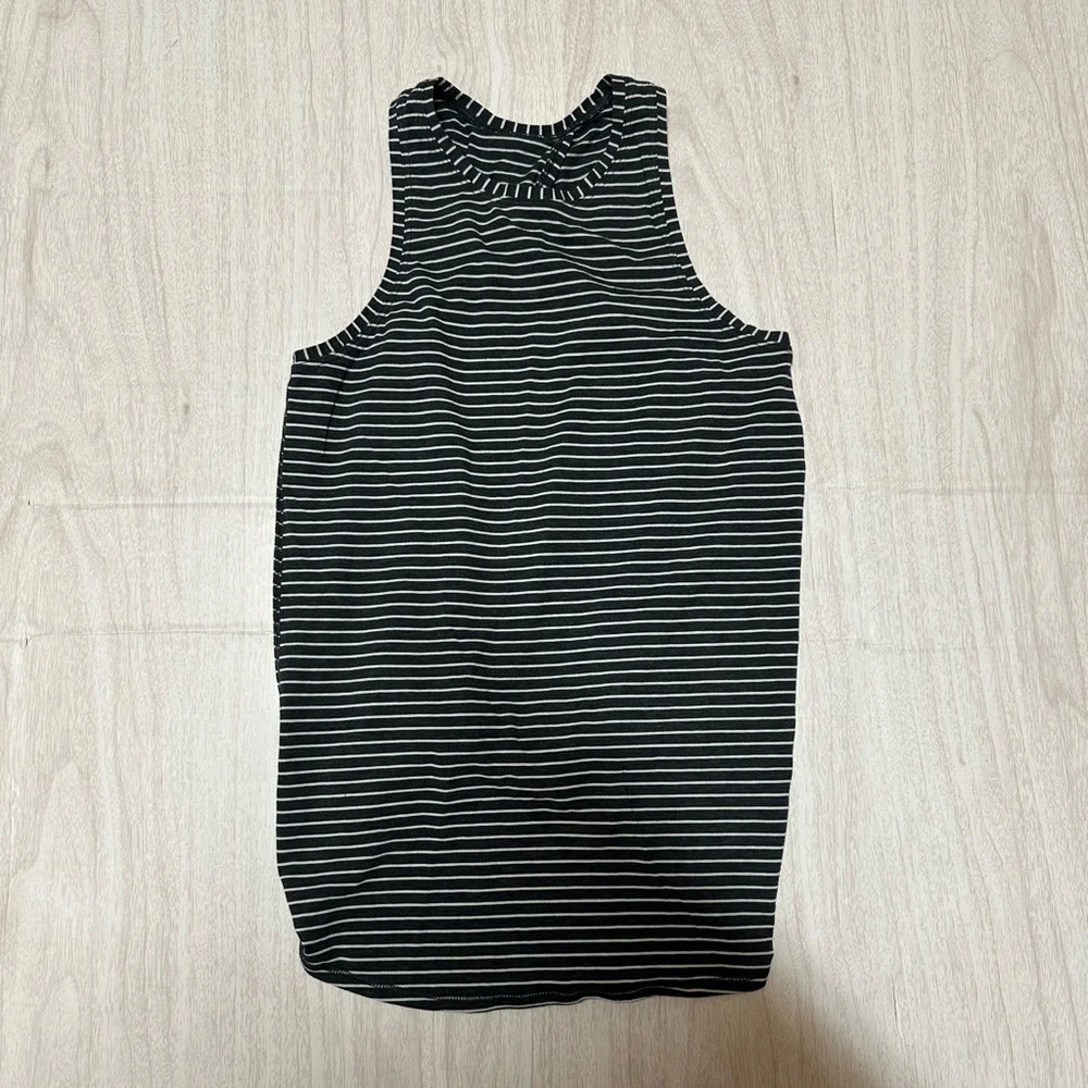 Lululemon All Tied Up Highneck Tank Top